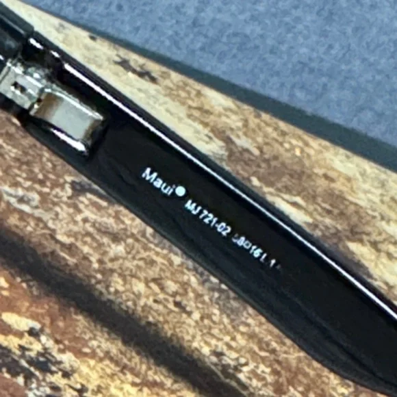 Used Maui jim mixed plate - Picture 6 of 7